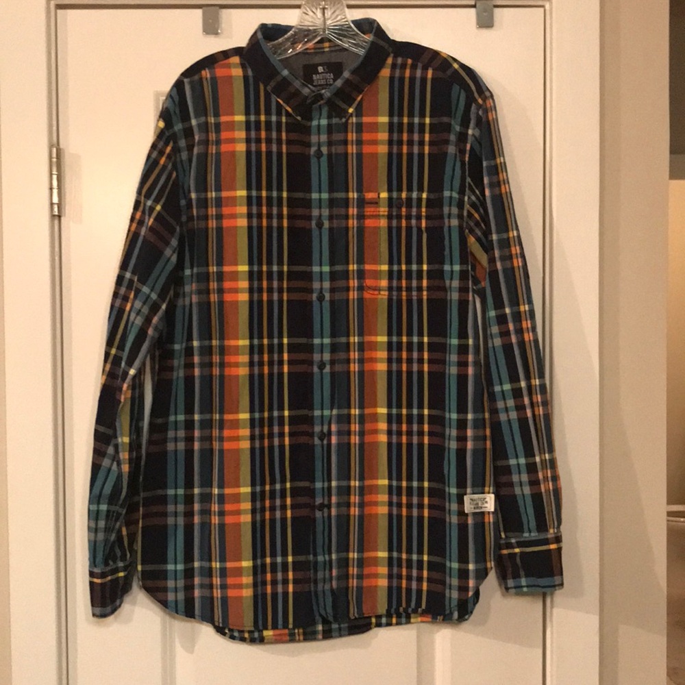 ❌SOLD❌ Nautica Jeans Co. Men’s Button Down Shirt